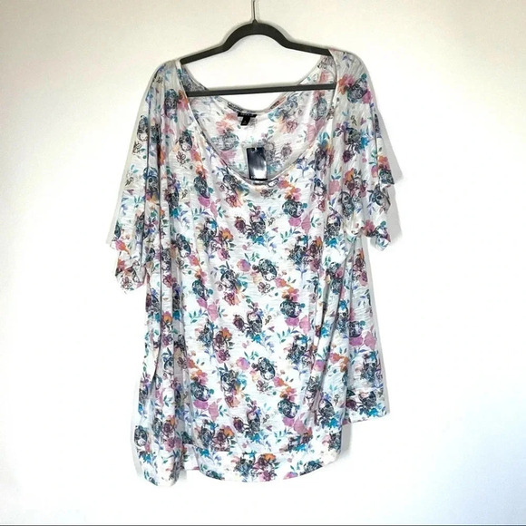 NEW Torrid Off Shoulder Tee Super Soft Floral Skull Size 6 - Picture 6 of 10